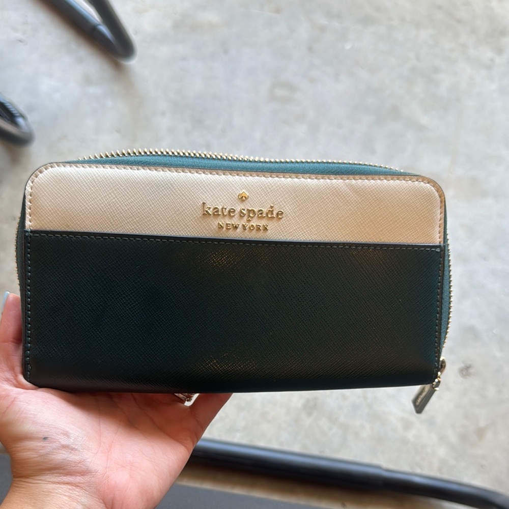 Kate Spade Forest Green and Beige Wallet